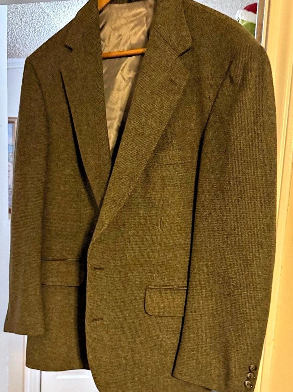 Christian Aujard Camel Hair Blend Sport Coat in Gray Like New. 42R